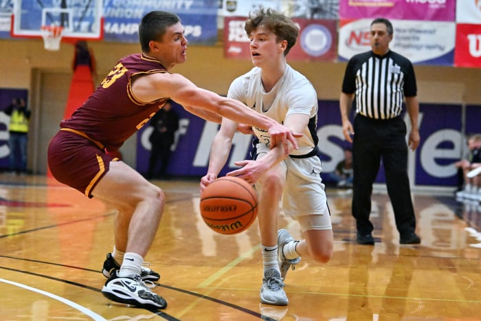 a Wilsonville Redmond 5A Oregon boys basketball quarterfinal 2024 Leon Neuschwander 26